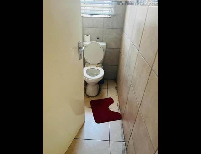 4 BEDROOM HOUSE FOR SALE IN FLEURHOF